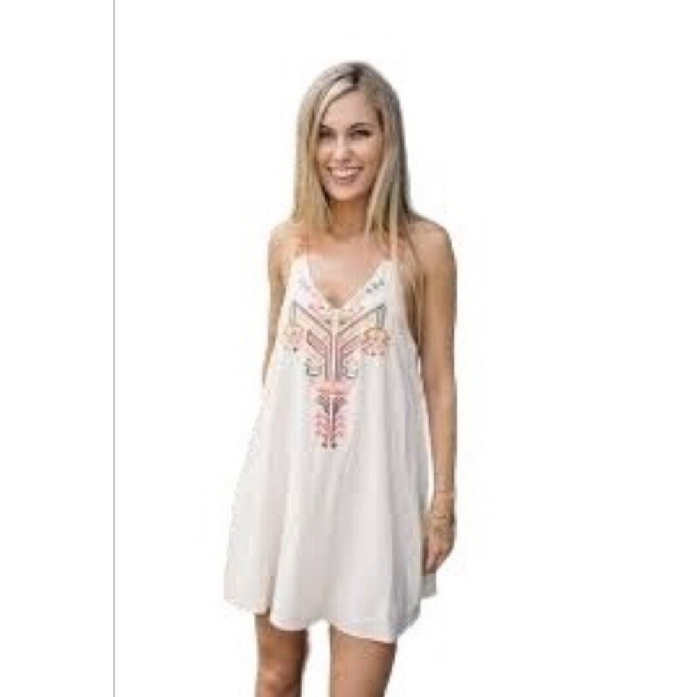 NWOT Flying Tomato Dress Cream Embroidered Mini Boho Western Festival Country SM - Picture 4 of 7